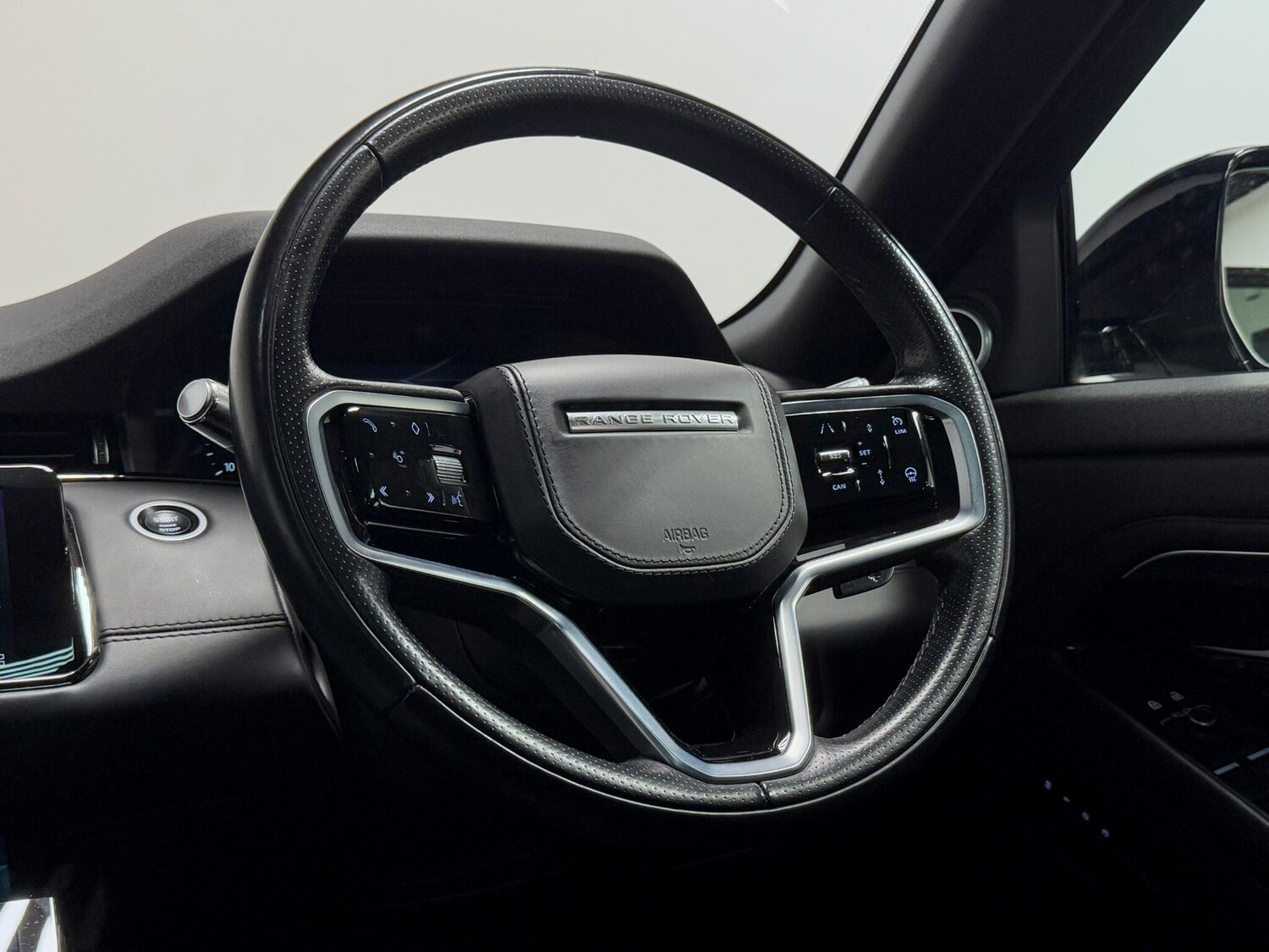 Used Land Rover Range Rover Evoque 2022 for sale - 77344963: Photo 35