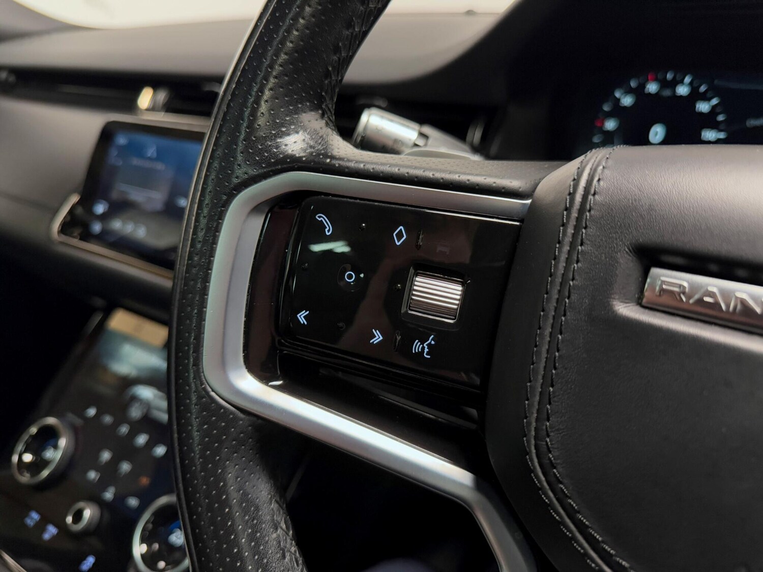 Used Land Rover Range Rover Evoque 2022 for sale - 77344963: Photo 36