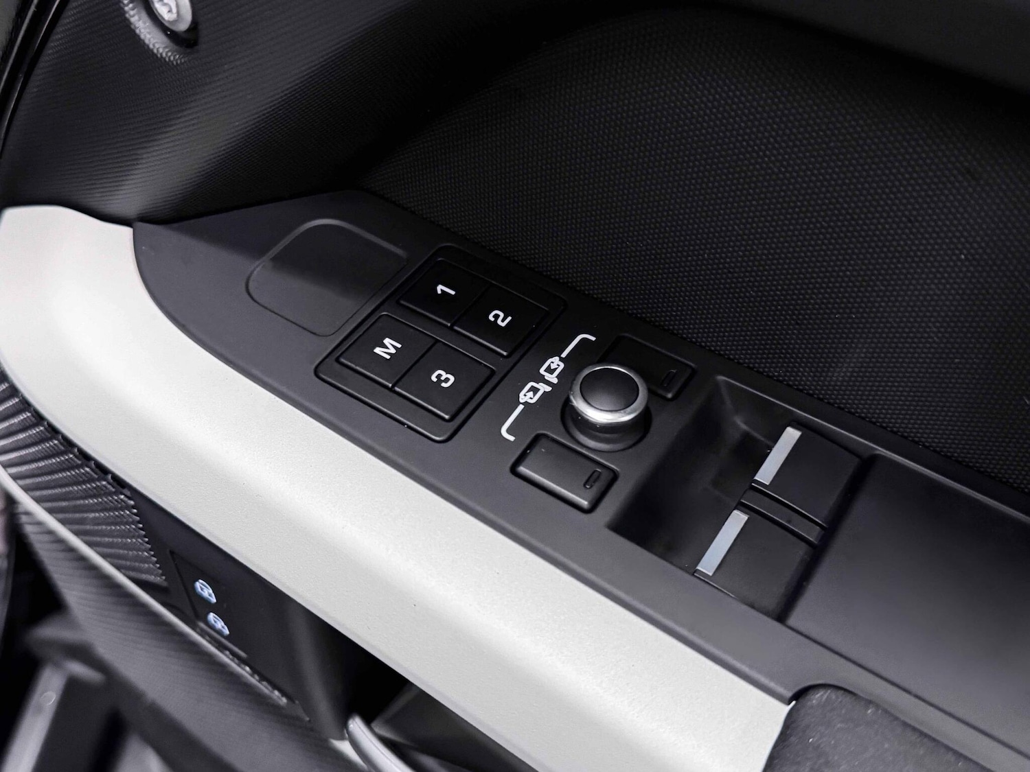 Used Land Rover Defender 110 2023 for sale - 76175329: Photo 17