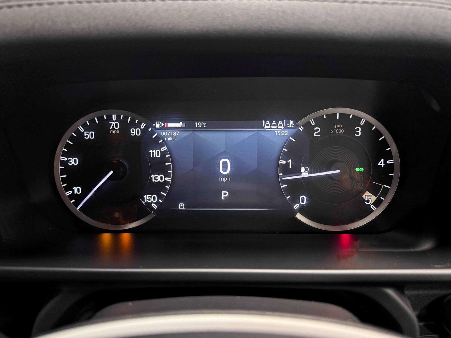 Used Land Rover Defender 110 2023 for sale - 76175329: Photo 31