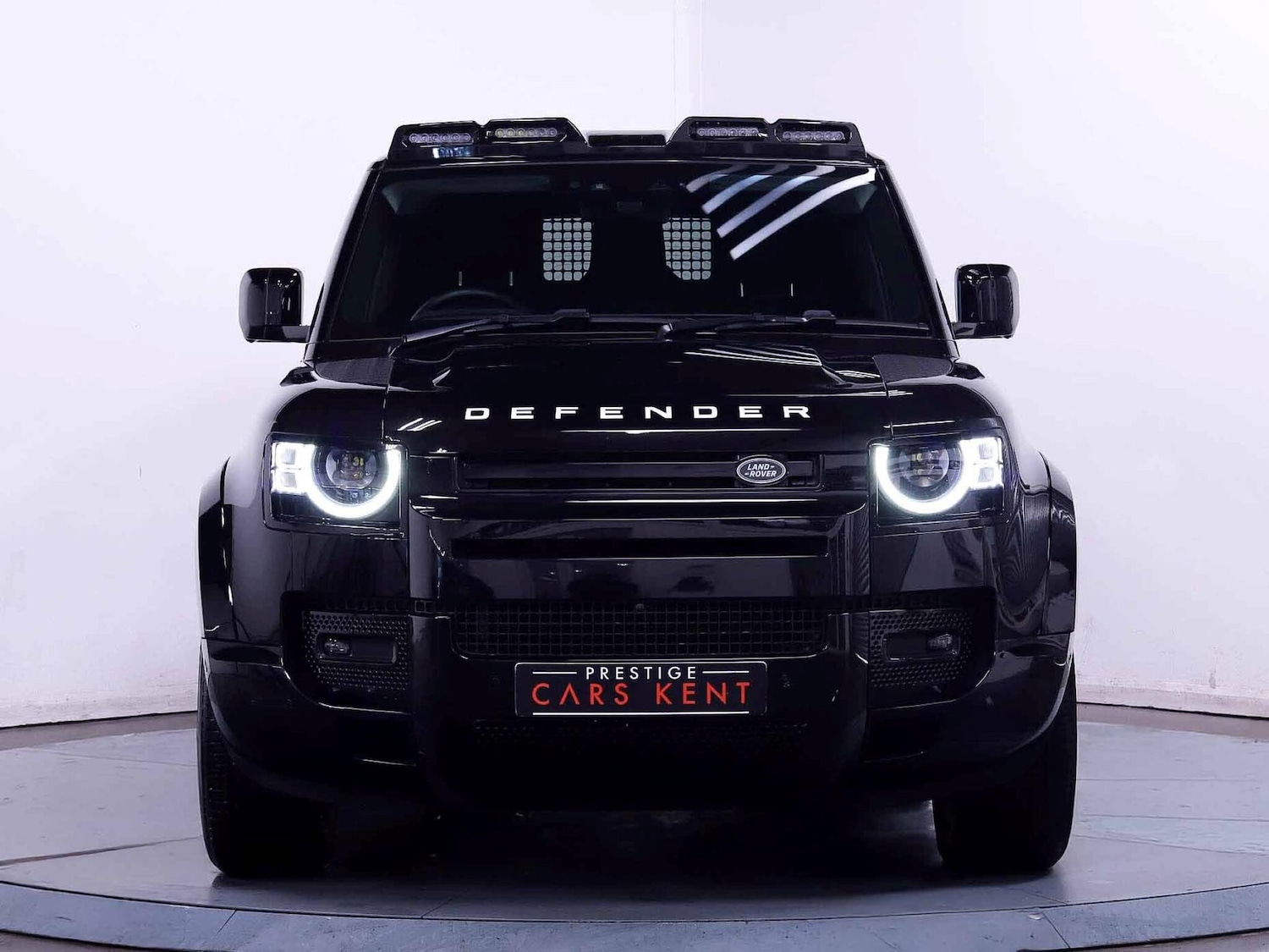 Used Land Rover Defender 110 2023 for sale - 76175329: Photo 7