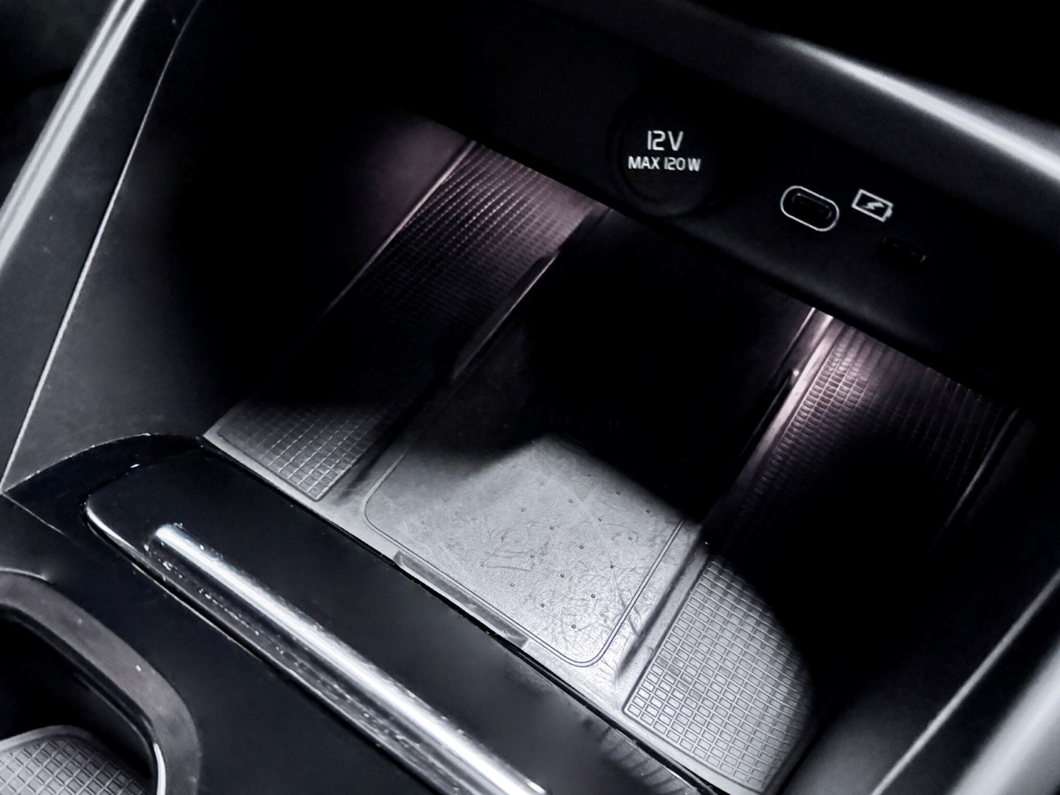 Used Volvo XC40 2022 for sale - 78007464: Photo 33