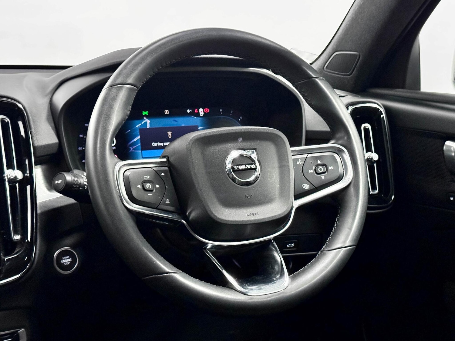 Used Volvo XC40 2022 for sale - 78007464: Photo 35