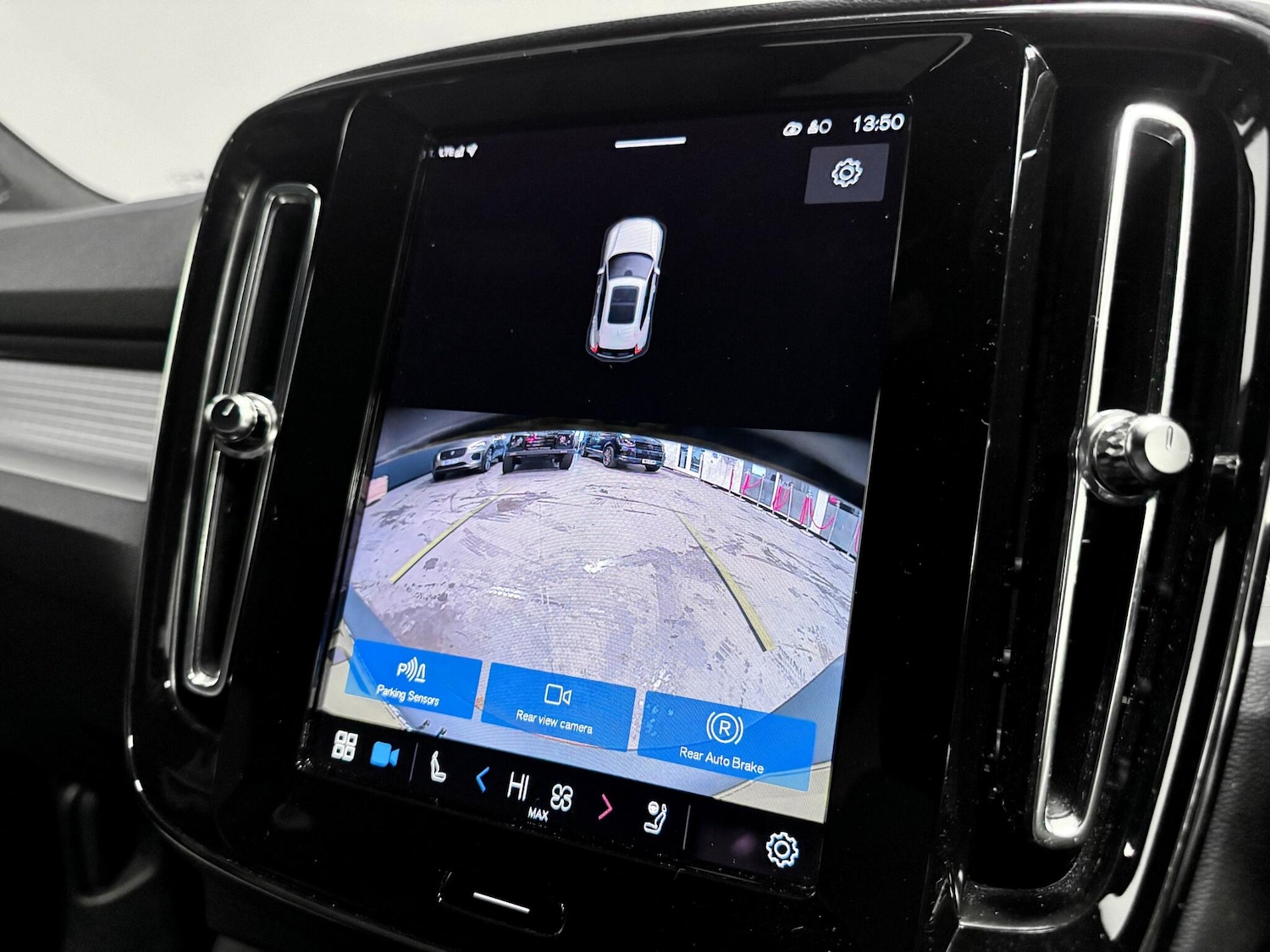 Used Volvo XC40 2022 for sale - 78007464: Photo 40