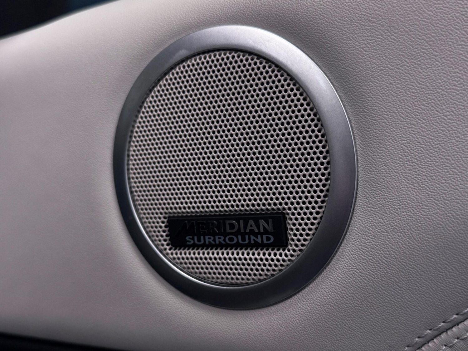 Used Land Rover Discovery 2022 for sale - 77049986: Photo 19