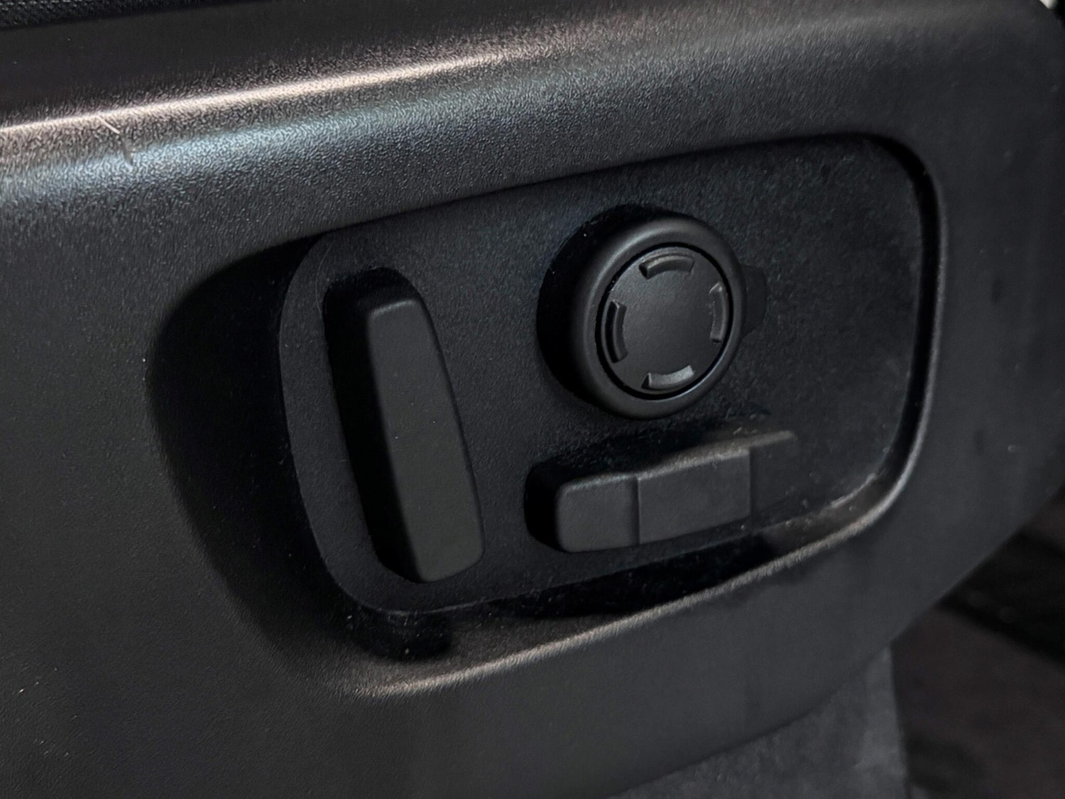 Used Land Rover Discovery 2022 for sale - 77049986: Photo 22