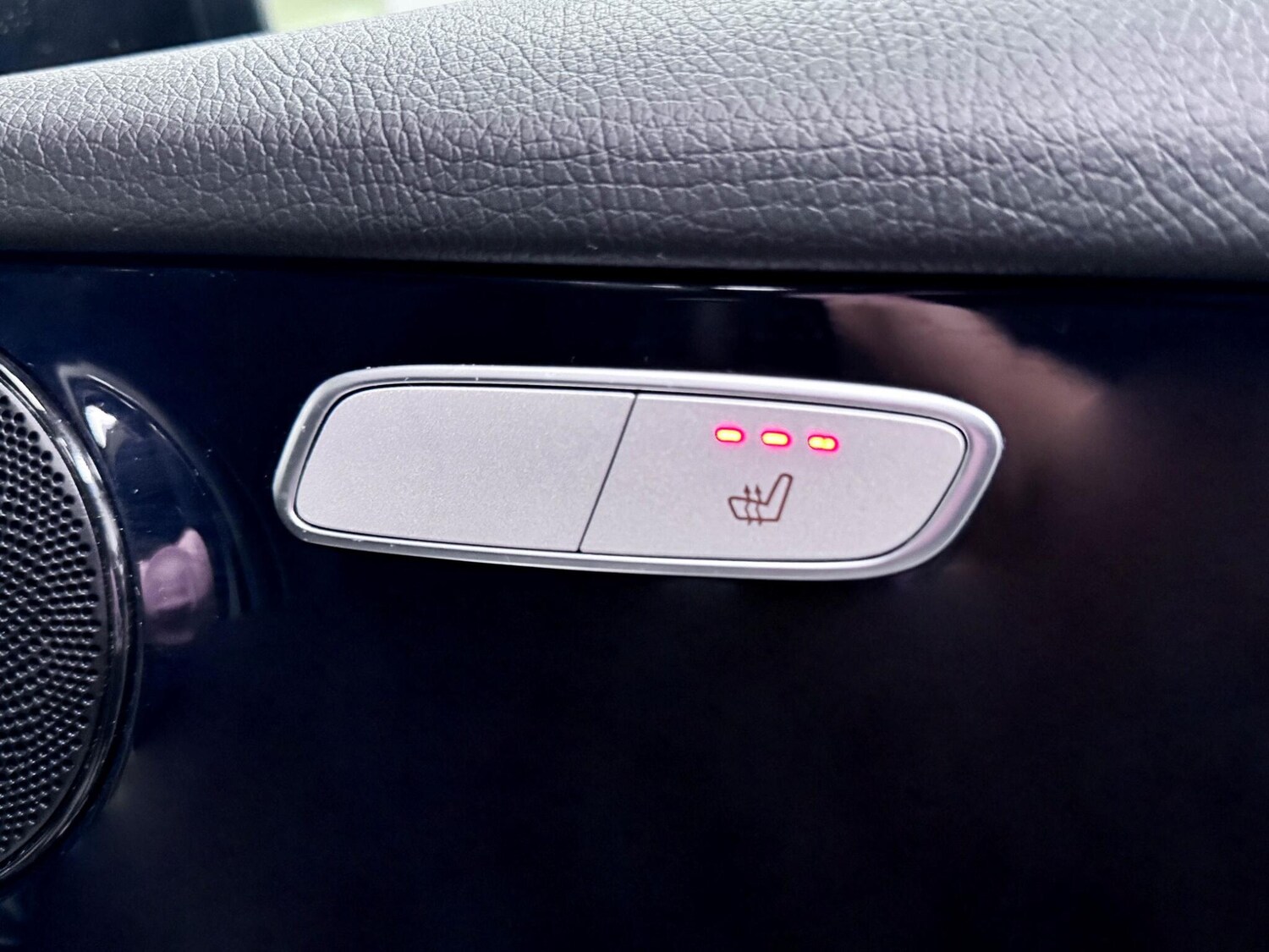 Used Mercedes-Benz GLC 2018 for sale - 77376820: Photo 16