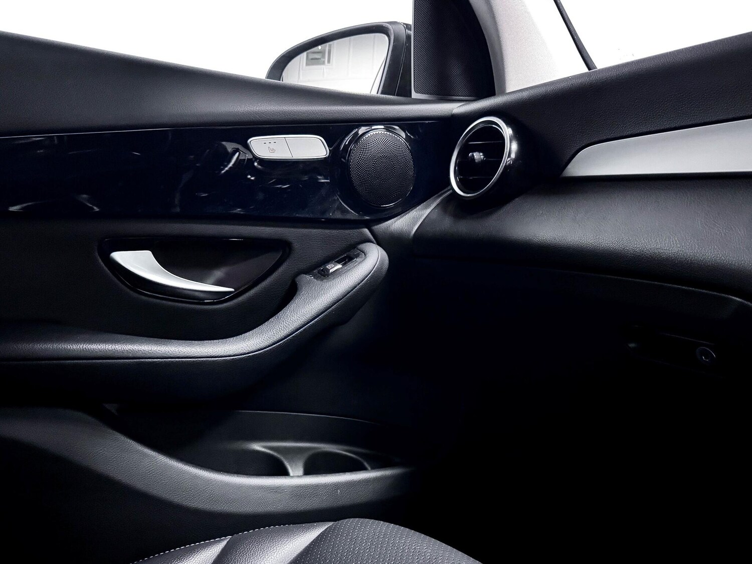 Used Mercedes-Benz GLC 2018 for sale - 77376820: Photo 27