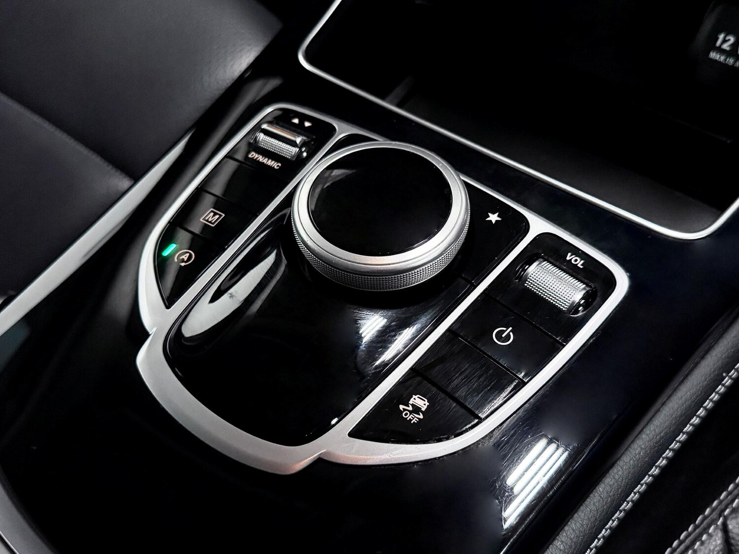 Used Mercedes-Benz GLC 2018 for sale - 77376820: Photo 28