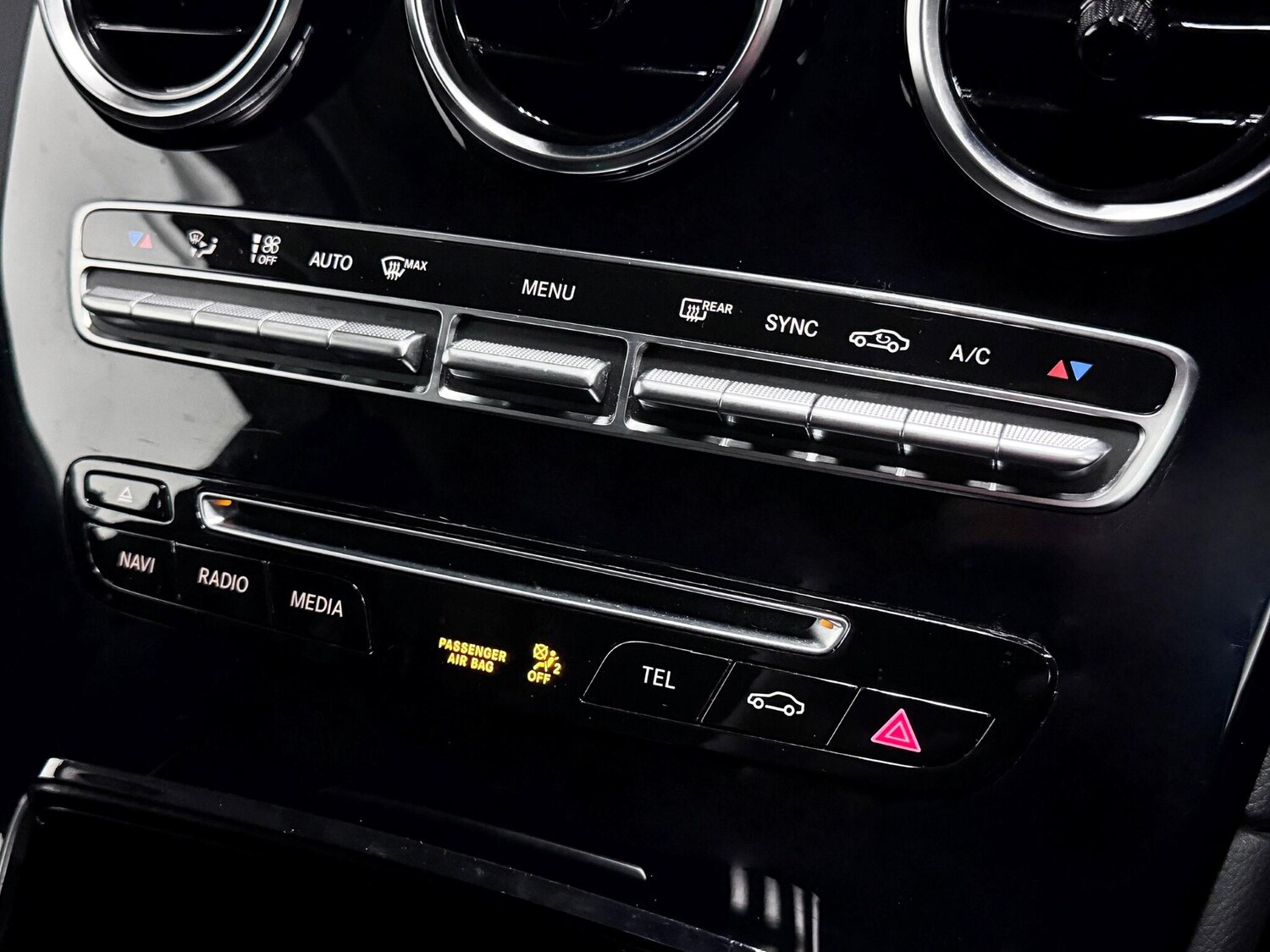 Used Mercedes-Benz GLC 2018 for sale - 77376820: Photo 30