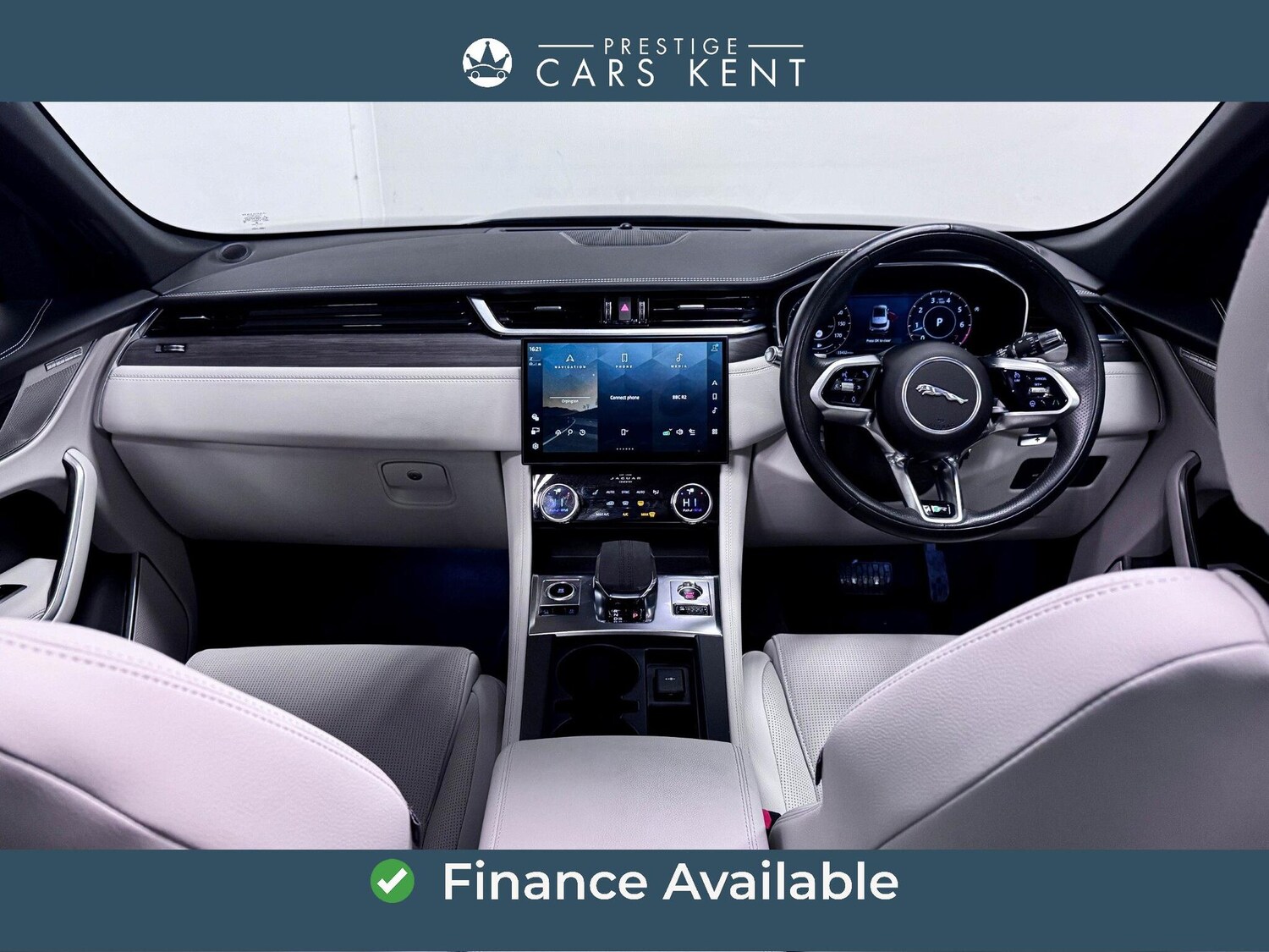 Used Jaguar F-Pace 2021 for sale - 76839629: Photo 2