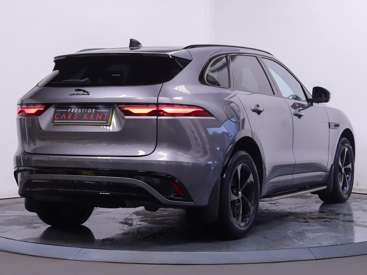 Used Jaguar F-Pace 2021 for sale - 76728731: Photo 9