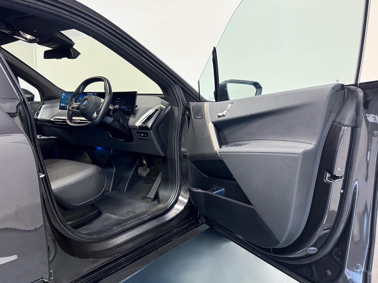 Used BMW iX 2023 for sale - 76658219: Photo 14