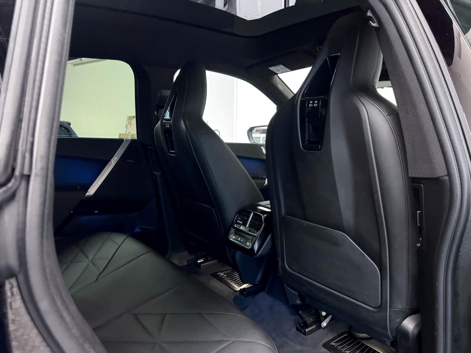 Used BMW iX 2023 for sale - 76658219: Photo 24