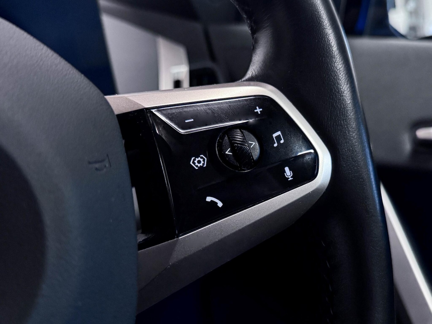 Used BMW iX 2023 for sale - 76658219: Photo 37