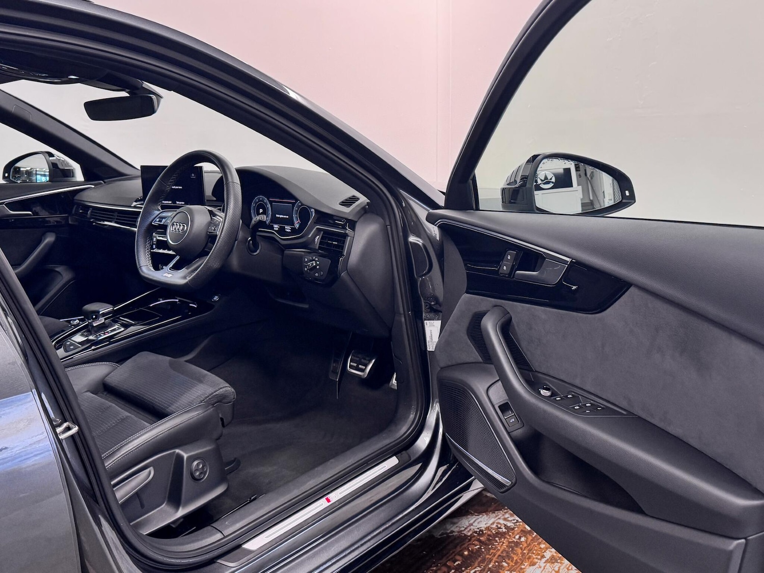 Used Audi A4 Avant 2023 for sale - 77645796: Photo 14