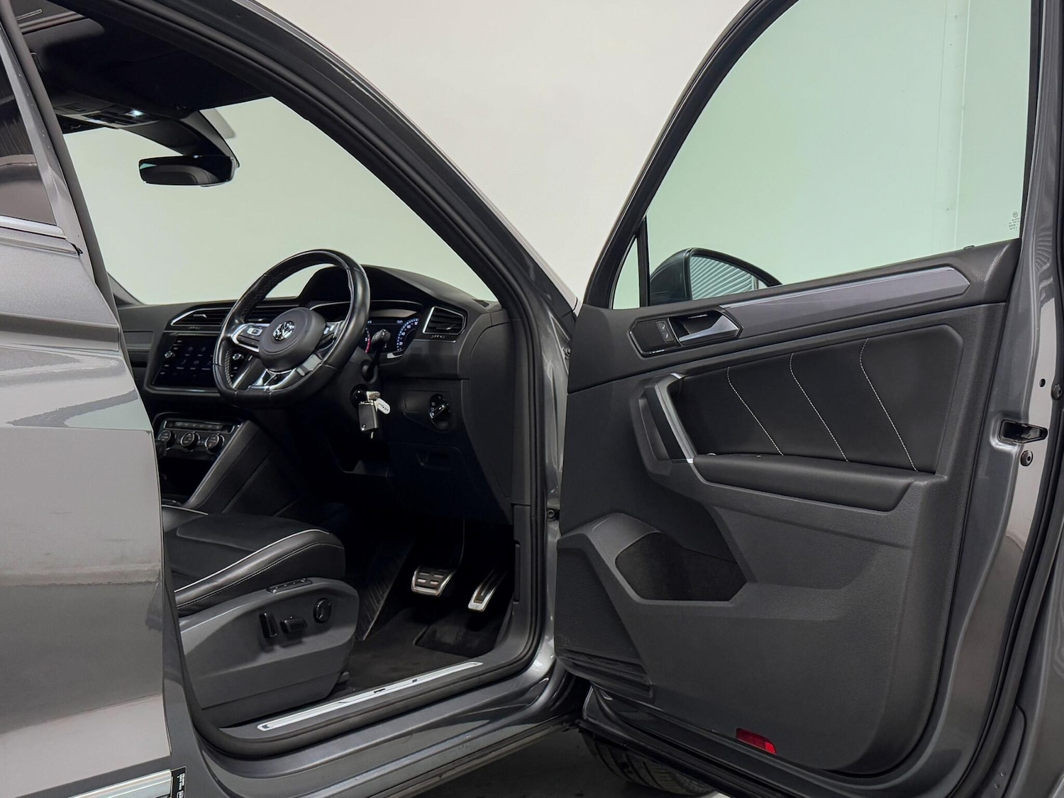 Used Volkswagen Tiguan 2017 for sale - 76388086: Photo 13