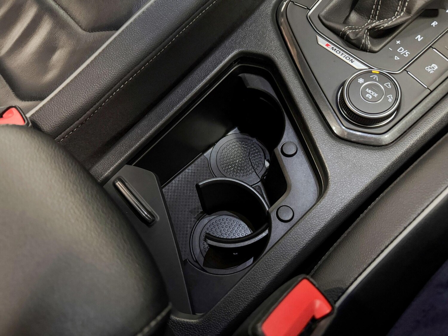 Used Volkswagen Tiguan 2017 for sale - 76388086: Photo 28