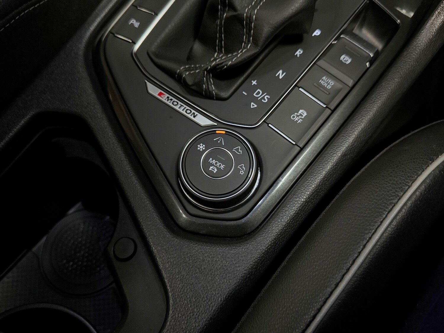 Used Volkswagen Tiguan 2017 for sale - 76388086: Photo 29