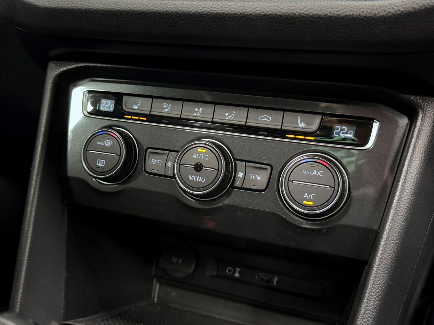 Used Volkswagen Tiguan 2017 for sale - 76388086: Photo 32