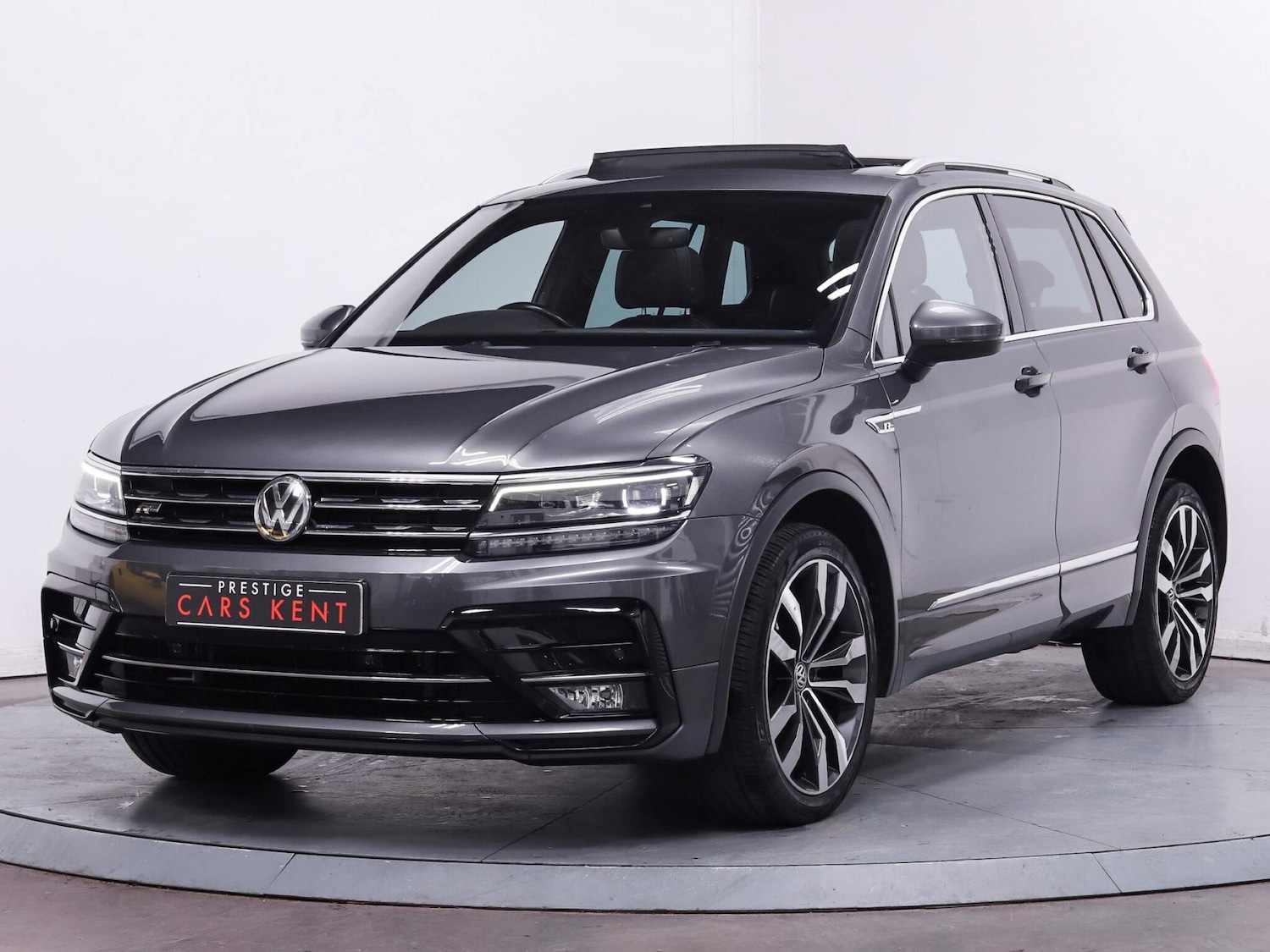 Used Volkswagen Tiguan 2017 for sale - 76388086: Photo 6