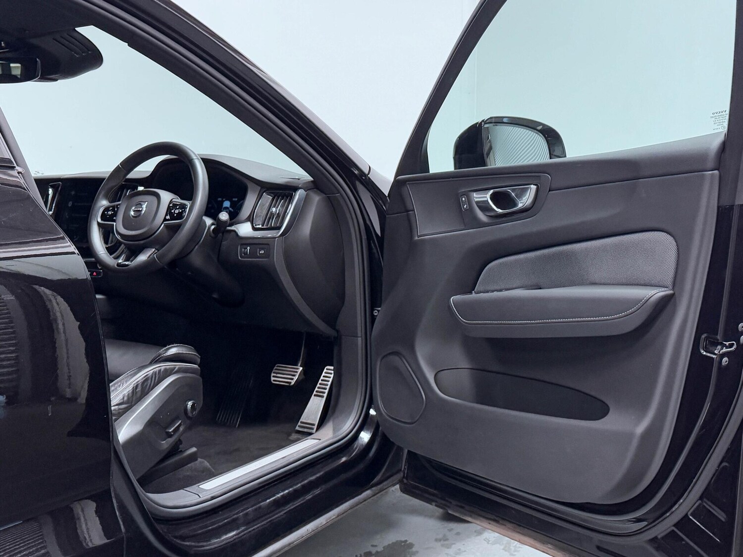 Used Volvo XC60 2019 for sale - 76370092: Photo 16