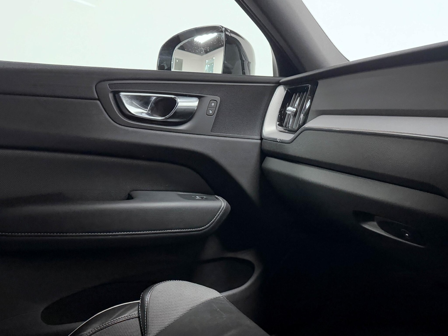 Used Volvo XC60 2019 for sale - 76370092: Photo 28