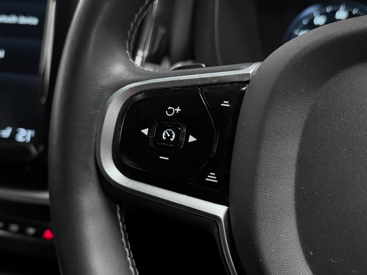 Used Volvo XC60 2019 for sale - 76370092: Photo 34