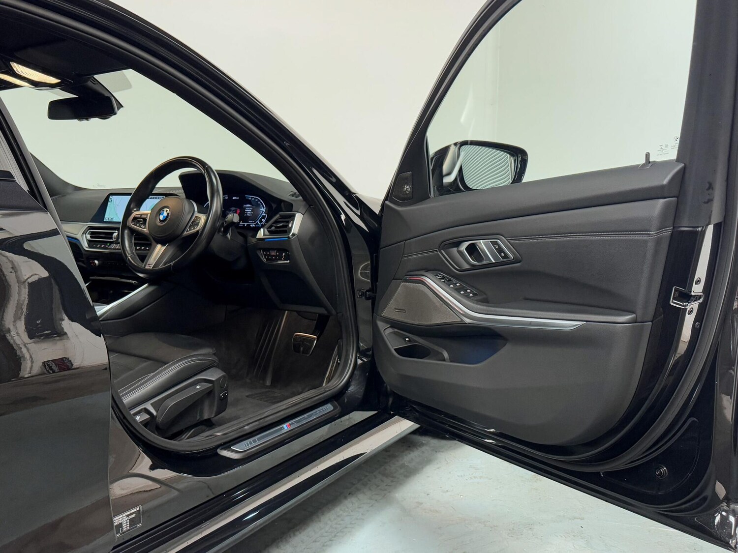 Used BMW 3 Series 2021 for sale - 76283229: Photo 13