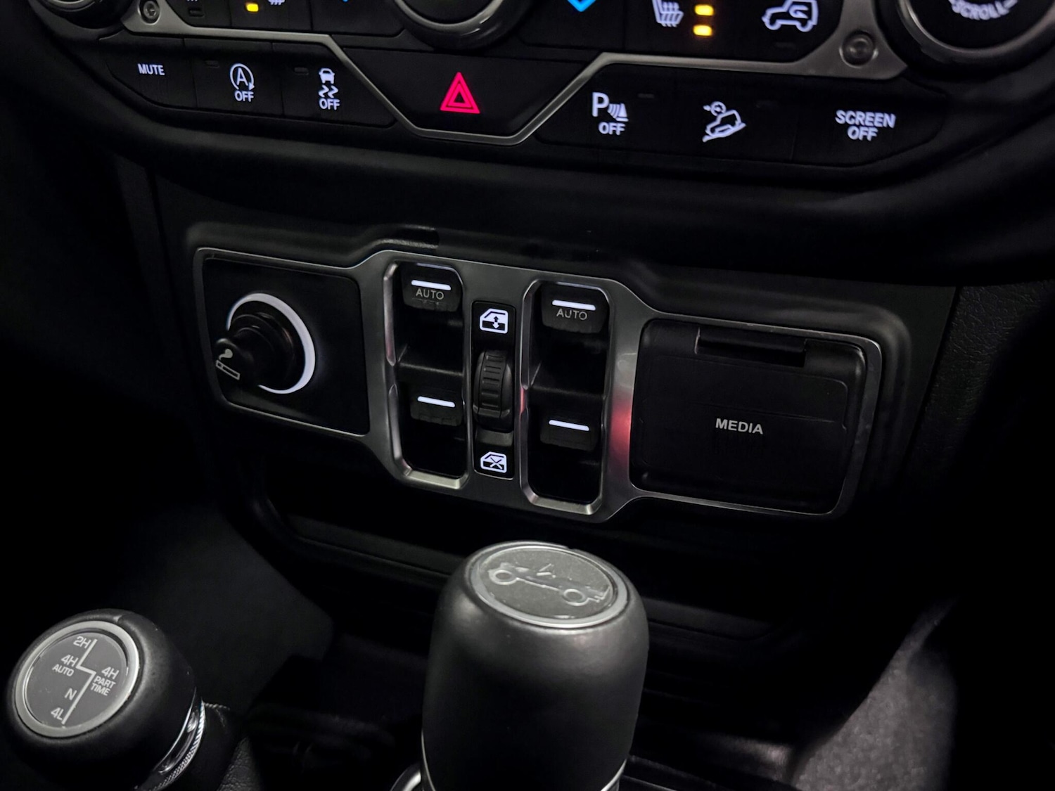 Used Jeep Wrangler 2020 for sale - 76606832: Photo 30