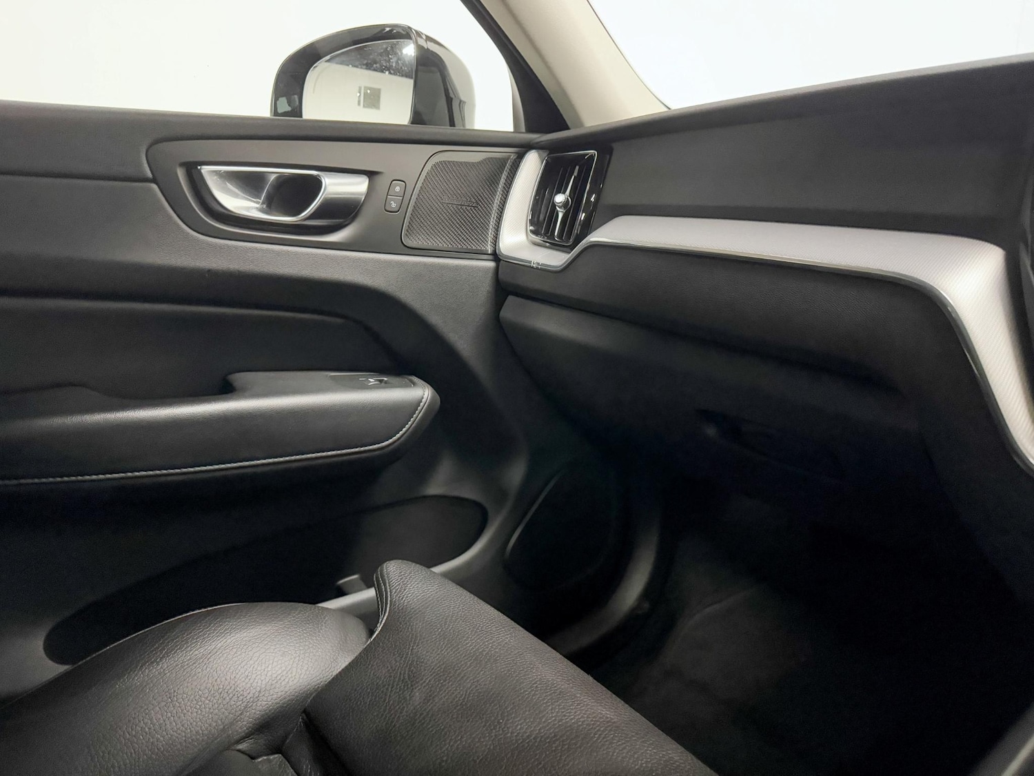 Used Volvo XC60 2022 for sale - 76199880: Photo 31