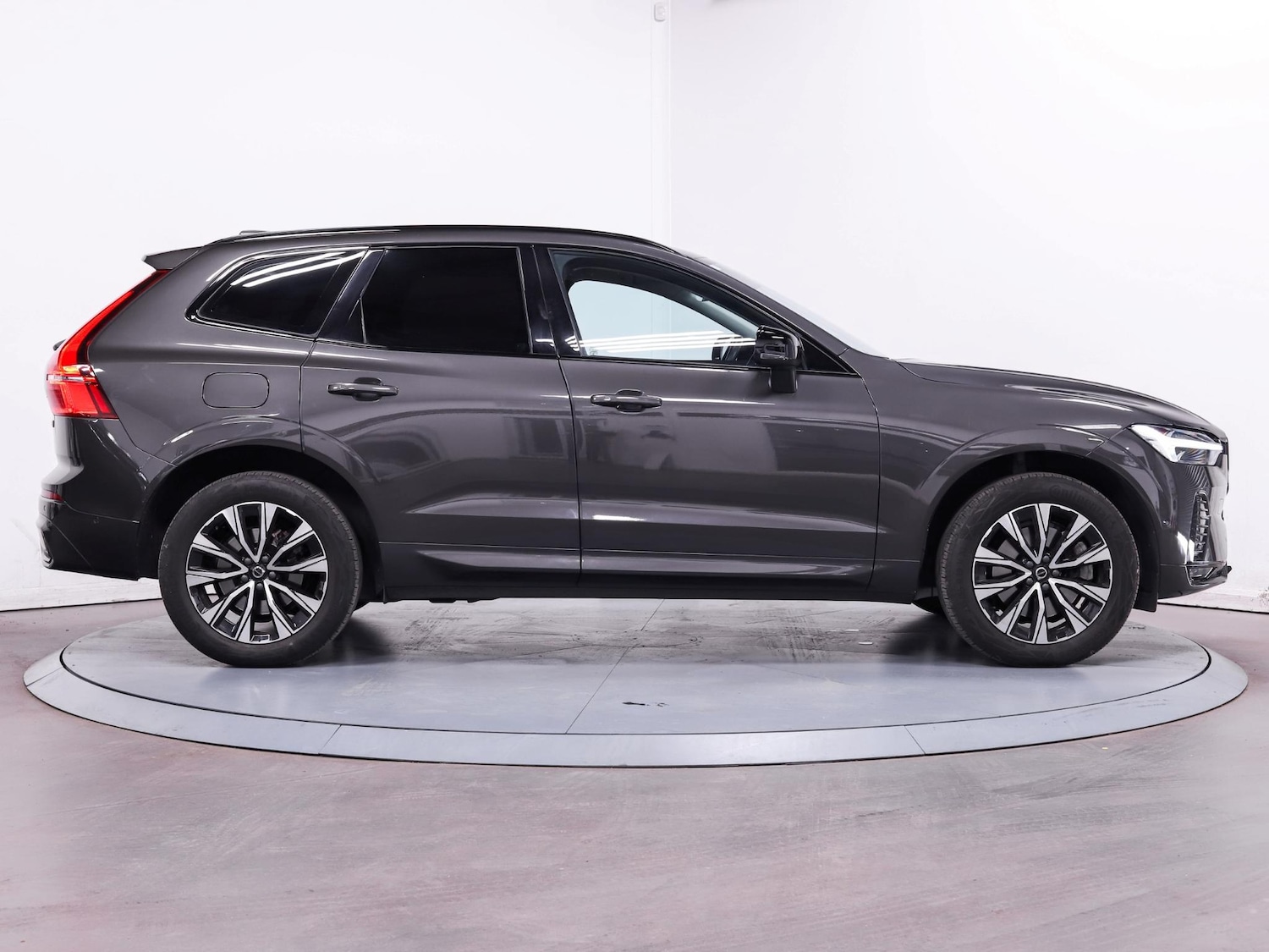 Used Volvo XC60 2022 for sale - 76199880: Photo 8