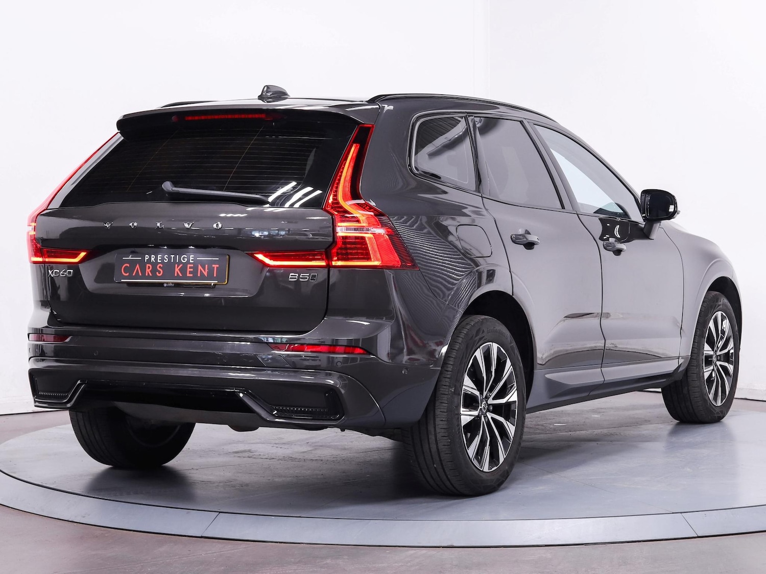 Used Volvo XC60 2022 for sale - 76199880: Photo 9