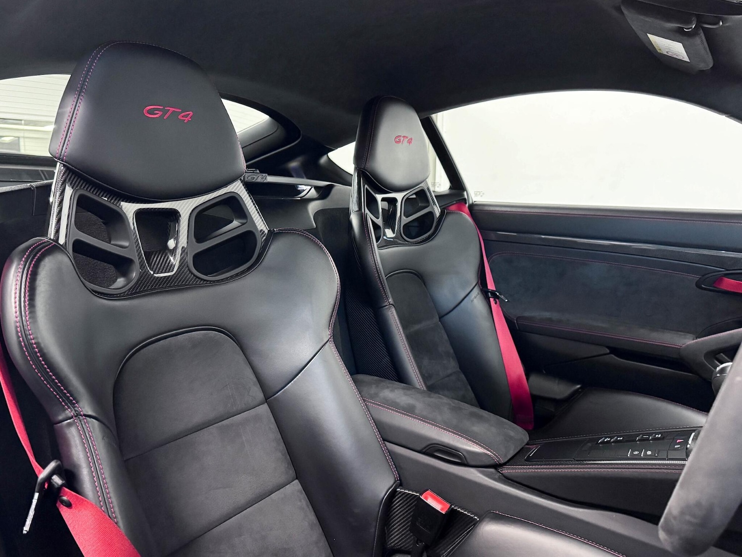 Used Porsche Cayman 2020 for sale - 76991260: Photo 27