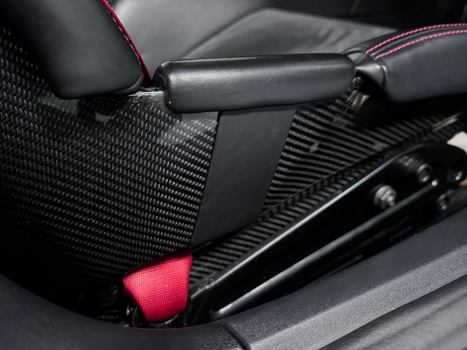 Used Porsche Cayman 2020 for sale - 76991260: Photo 29