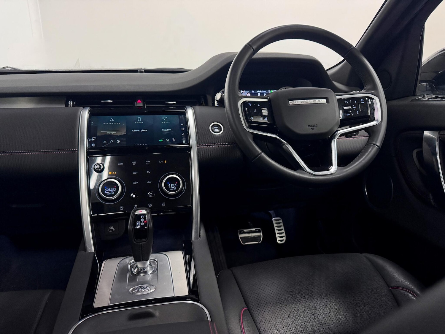 Used Land Rover Discovery Sport 2023 for sale - 77215100: Photo 33