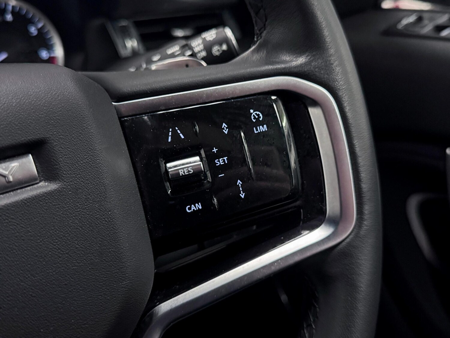 Used Land Rover Discovery Sport 2023 for sale - 77215100: Photo 37