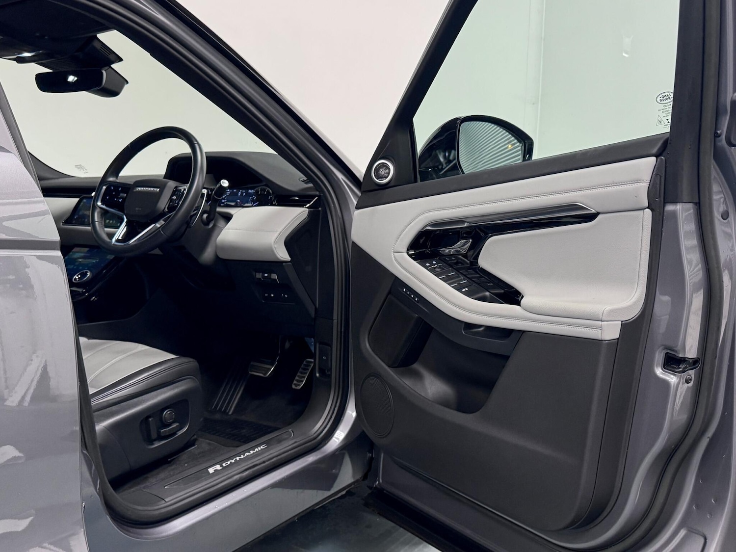 Used Land Rover Range Rover Evoque 2023 for sale - 76499980: Photo 14