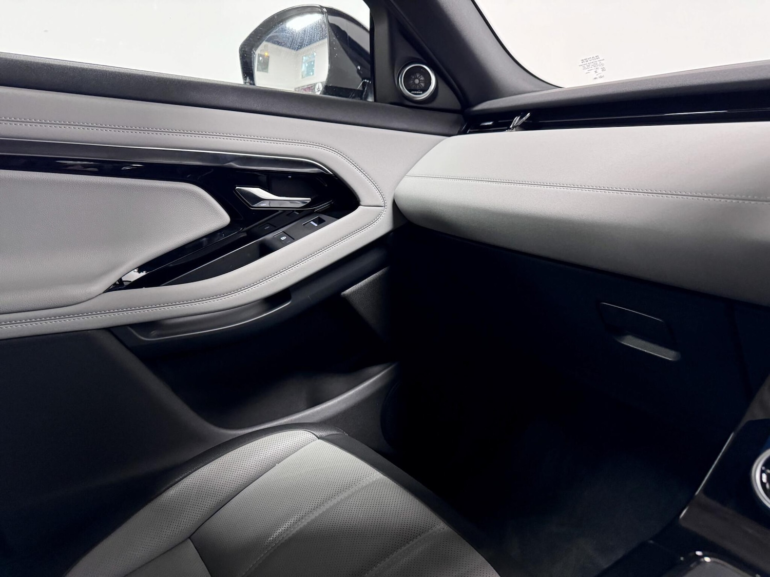 Used Land Rover Range Rover Evoque 2023 for sale - 76499980: Photo 34