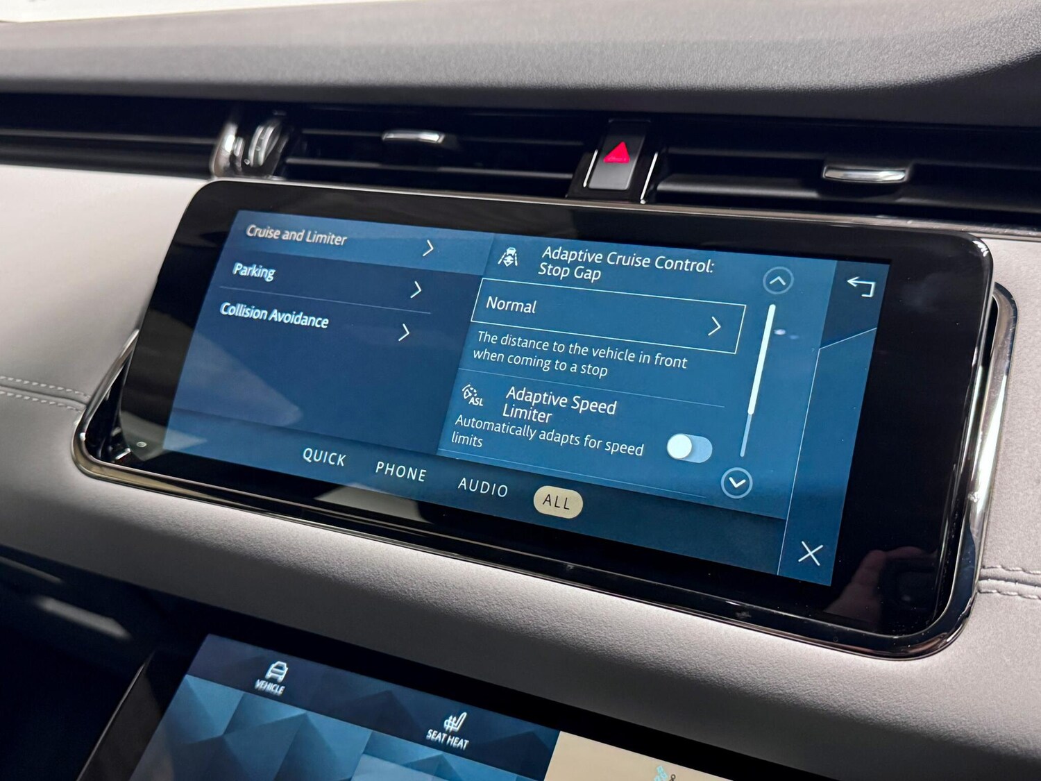 Used Land Rover Range Rover Evoque 2023 for sale - 76499980: Photo 48