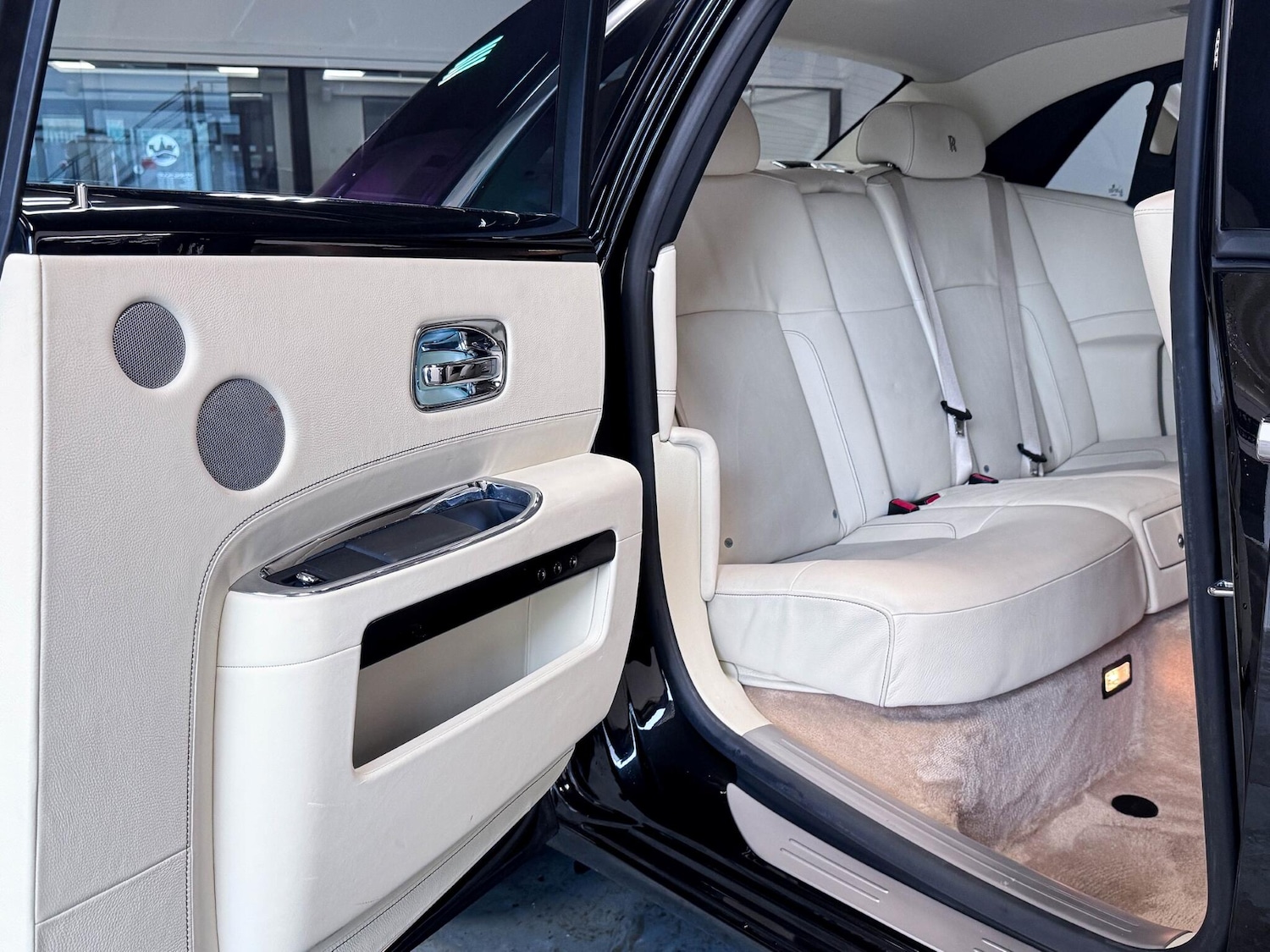 Used Rolls-Royce Ghost 2012 for sale - 77898330: Photo 24