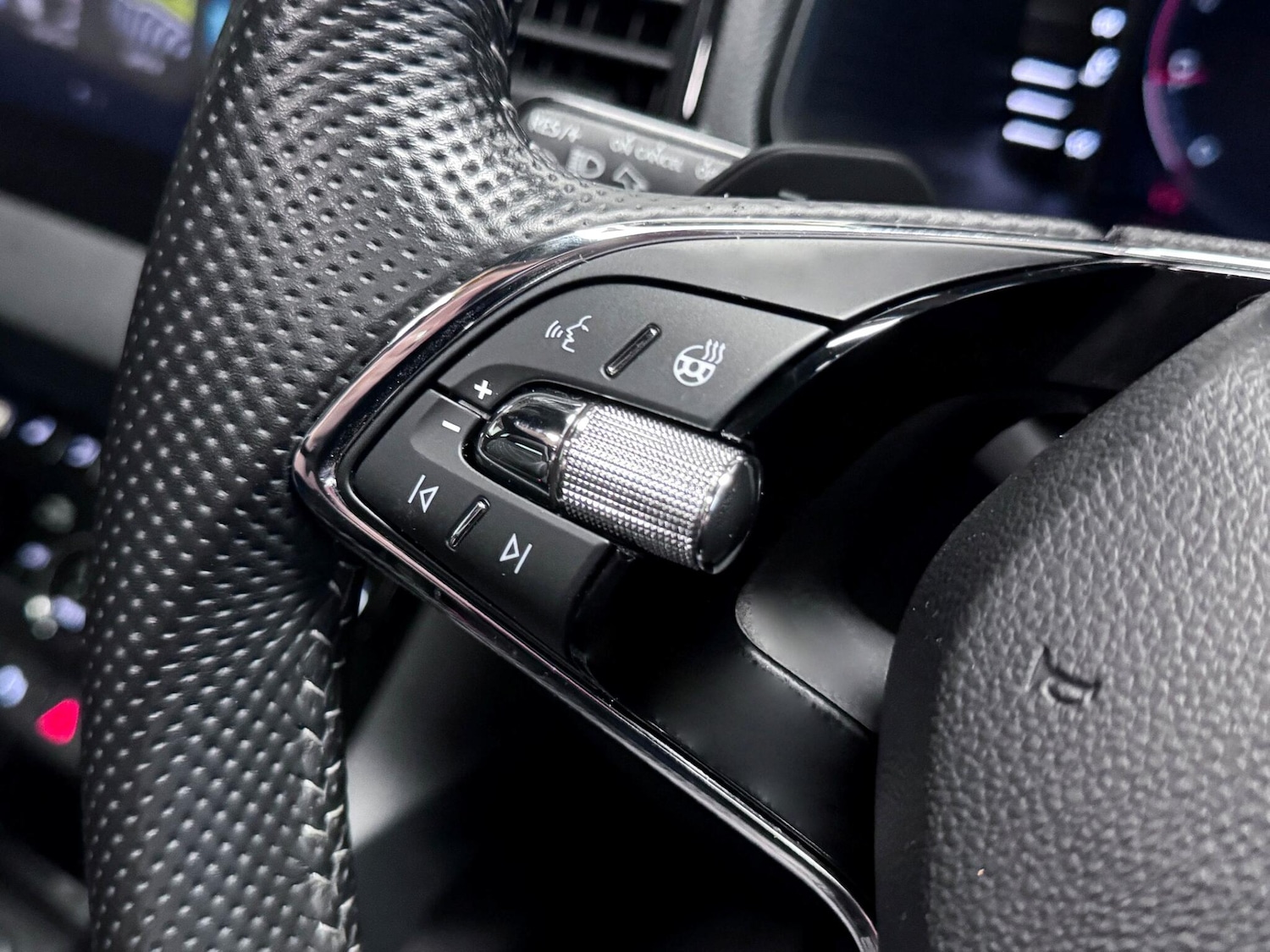 Used Skoda Karoq 2023 for sale - 77109315: Photo 33