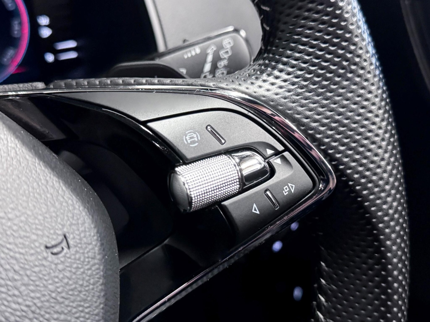 Used Skoda Karoq 2023 for sale - 77109315: Photo 35