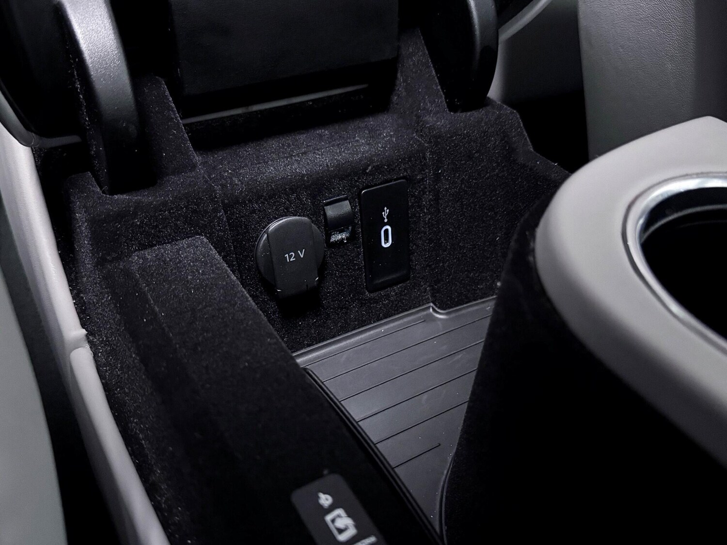 Used Porsche Panamera 2024 for sale - 76121580: Photo 32