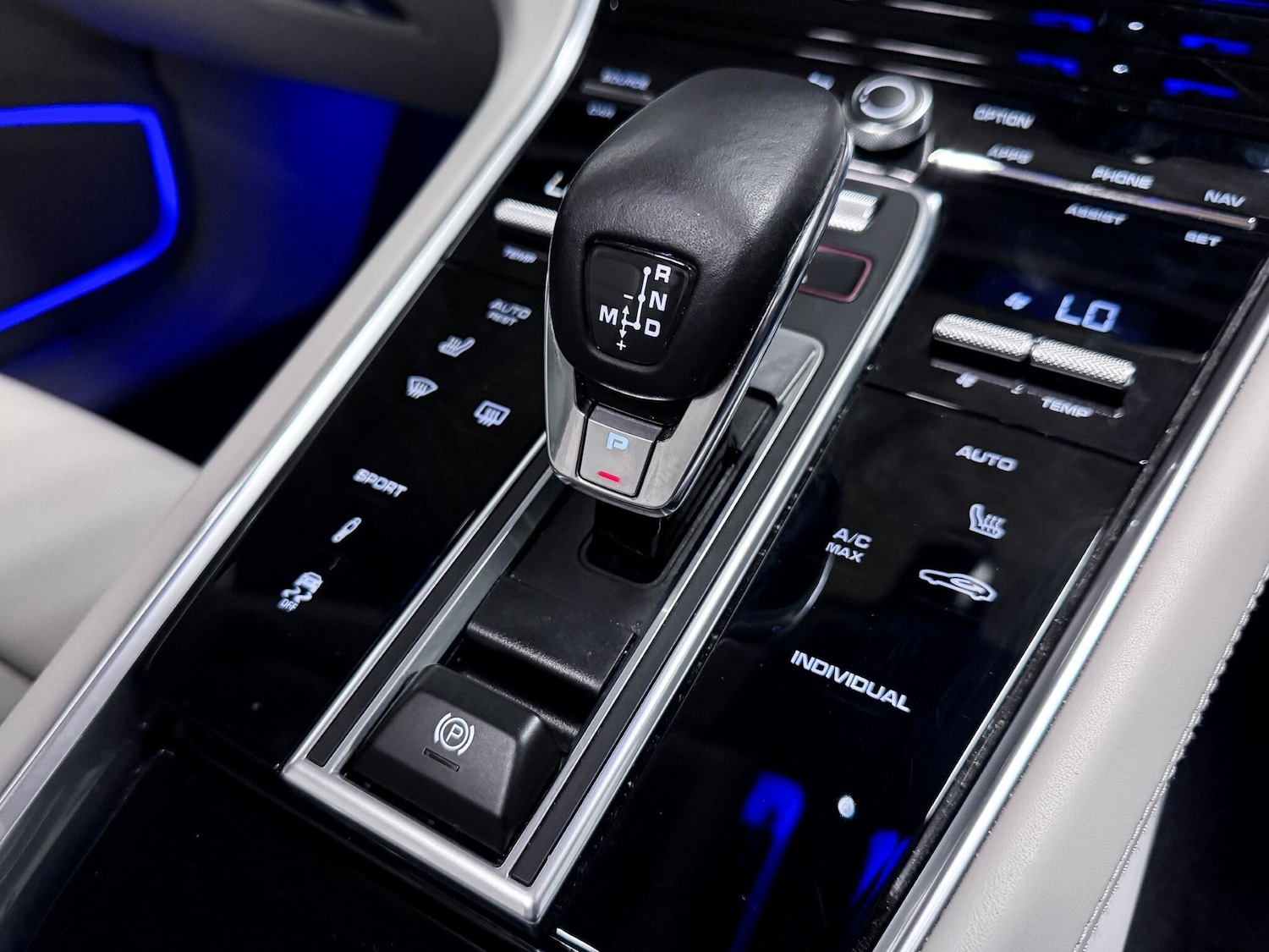 Used Porsche Panamera 2024 for sale - 76121580: Photo 38