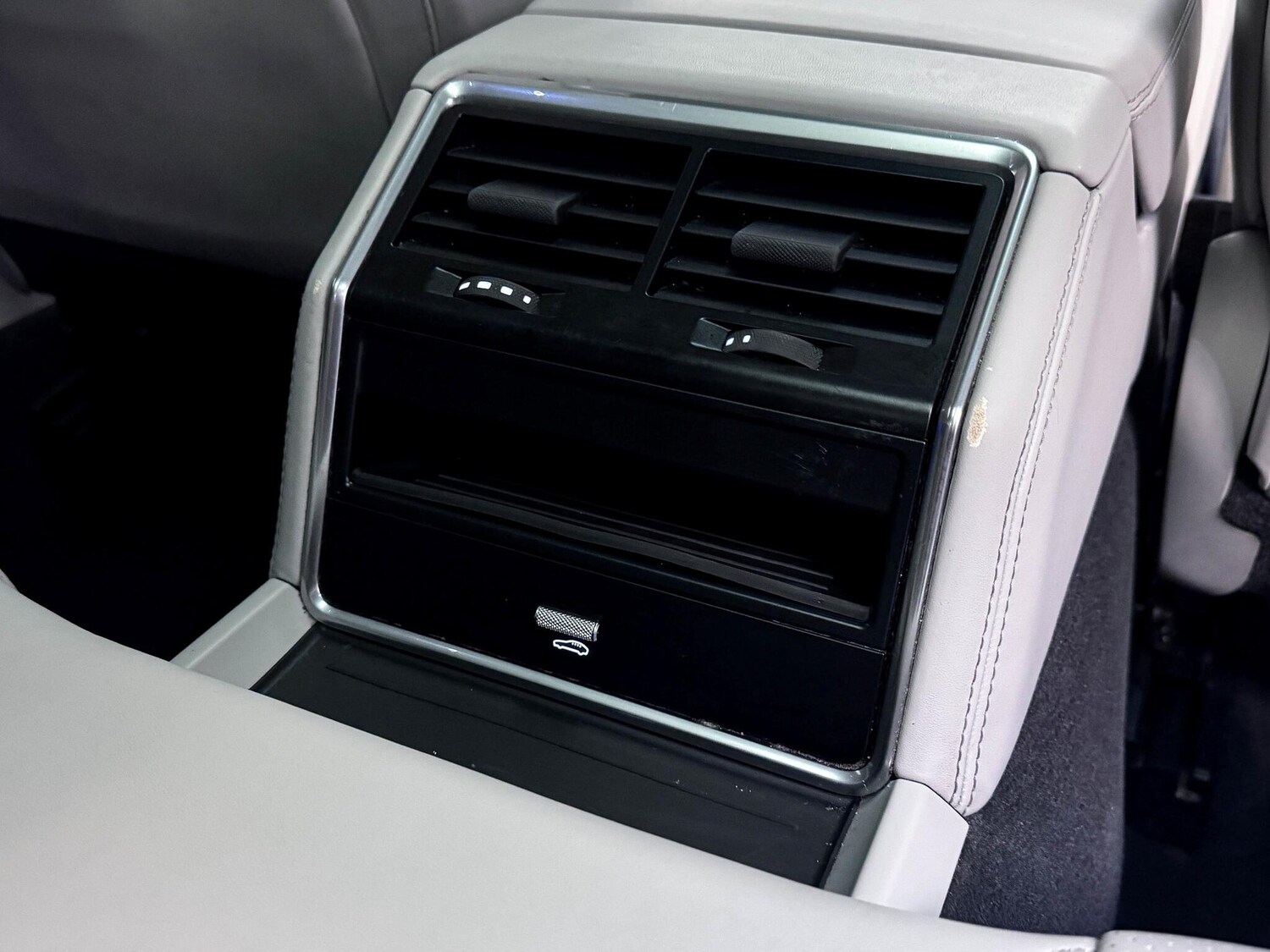 Used Porsche Panamera 2024 for sale - 76121580: Photo 51