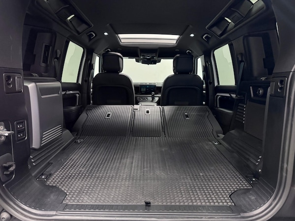 Used Land Rover Defender 110 2023 for sale - 76108667: Photo 16