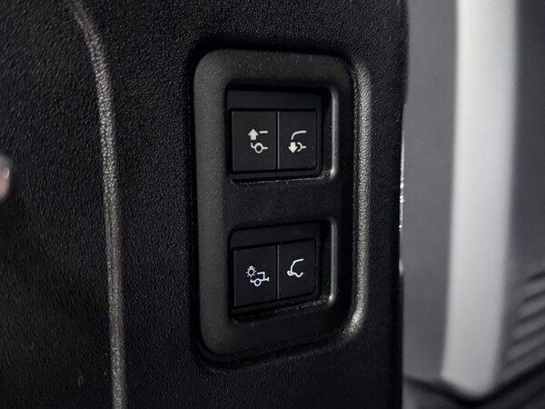 Used Land Rover Defender 110 2023 for sale - 76108667: Photo 17
