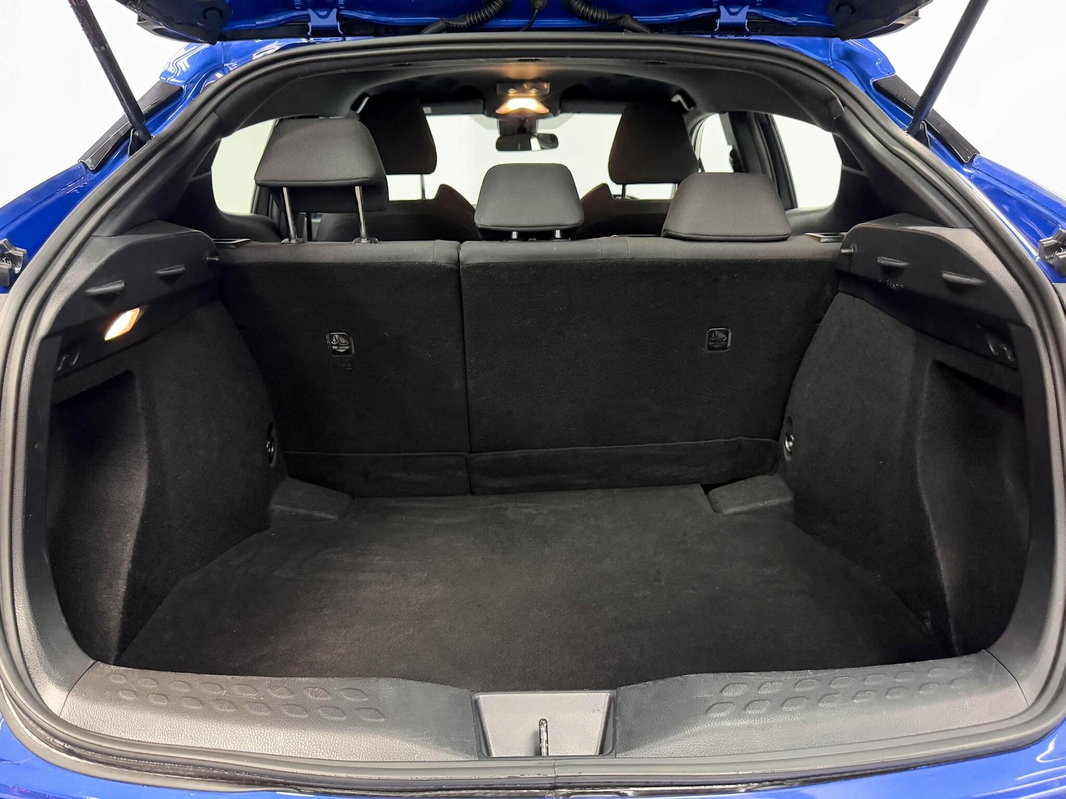 Used Toyota C-HR 2021 for sale - 76122780: Photo 12