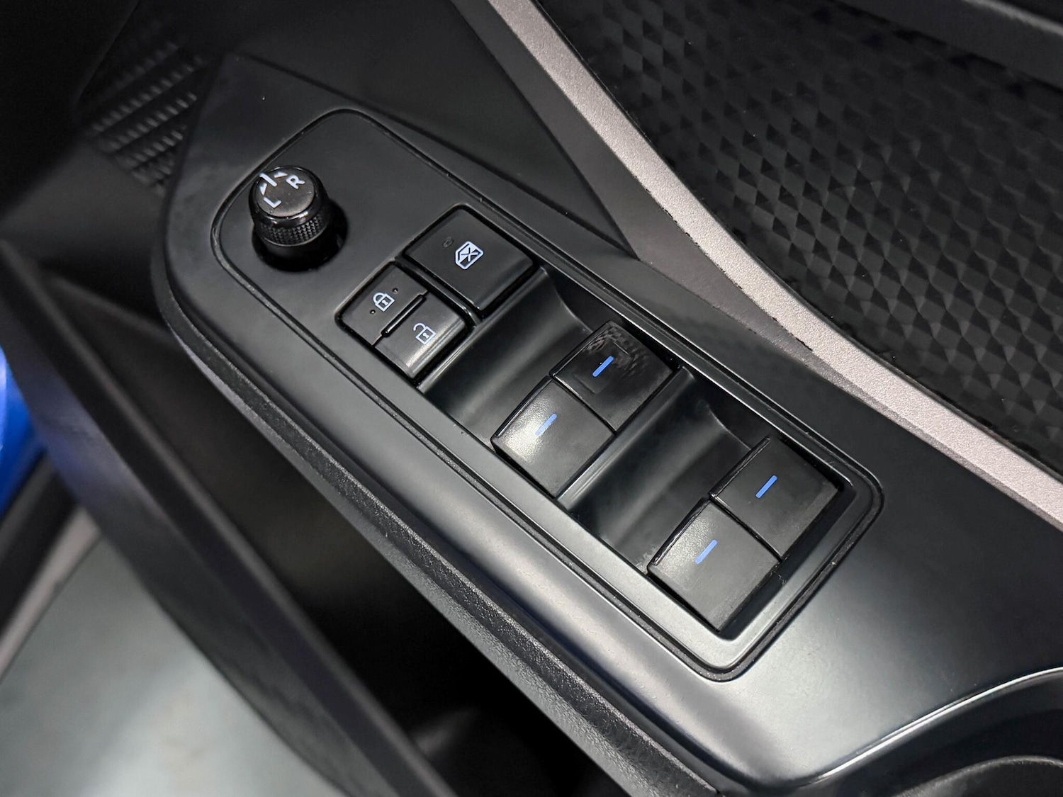 Used Toyota C-HR 2021 for sale - 76122780: Photo 16